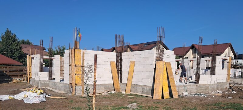Firma de constructii realizam casa visurilor tale de la fundatie la cheie,